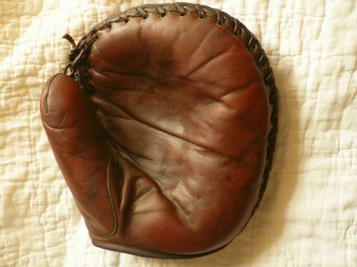 Wilson Basemitt 2 Front